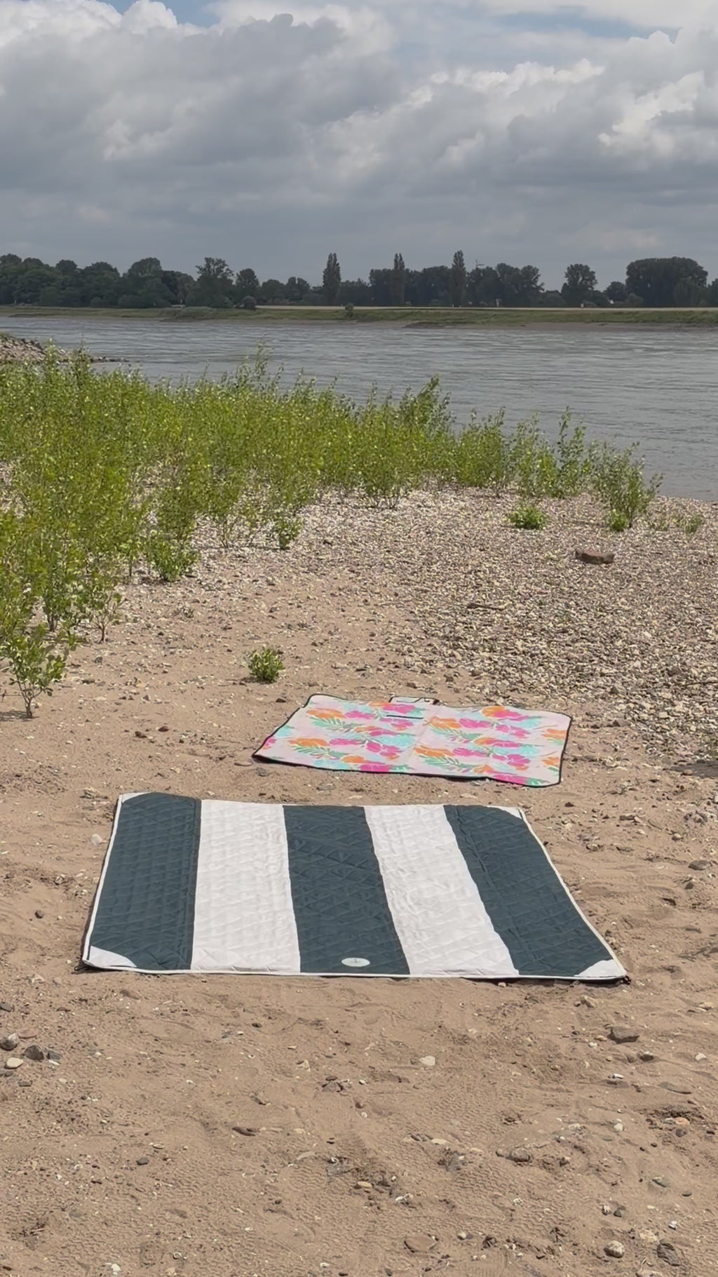 ANCHORSWELL windfeste & wasserabweisende Picknickdecke, 150 x 200cm, Schiefergrau & Beige